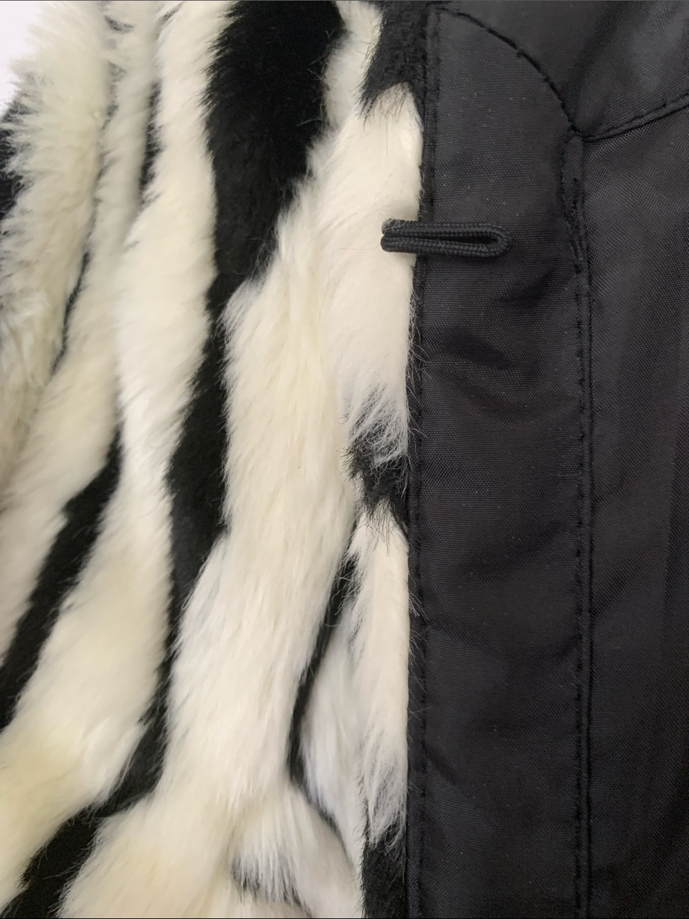 Divided by H&M Faux Fur Zebra Stripe Pockets Short Jacket Size 4 - Picture 10 of 13